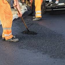 Best Driveway Crack Filling  in West Hills, NY